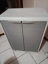 Mobiletto da balcone o cantina