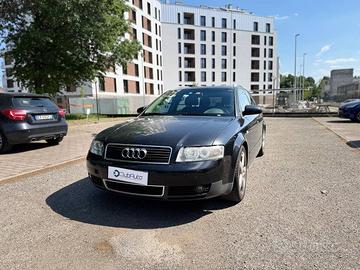 Audi A4 Avant 2.5 V6 tdi 163cv