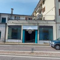 NEGOZIO A SOMMA LOMBARDO