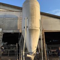 Silo in vetroresina 130 quintali