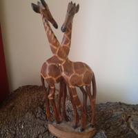 Soprammobile giraffe innamorate legno arte african