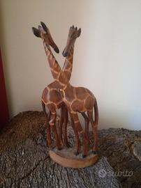 Soprammobile giraffe innamorate legno arte african