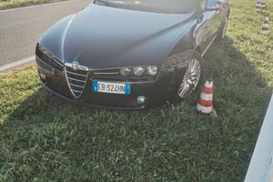 Alfa Romeo 159 sportwagon 1.9 jtd gancio traino 