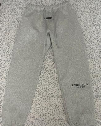 pantaloni essentials
