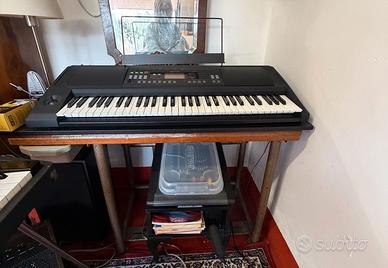 Korg EK-50 Entertainer keyboard