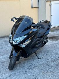 Yamaha T-Max 500
