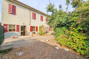 CASA SEMINDIPENDENTE A ALESSANDRIA
