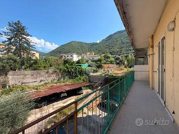 2 LOCALI A GRAGNANO
