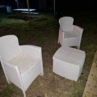 Tavolo e panca richiudibile + 2 Poltrone e tavolin