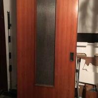 porta scorrevole con vetro