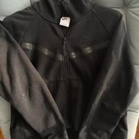 Felpa Nike modello Tech