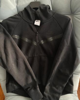 Felpa Nike modello Tech