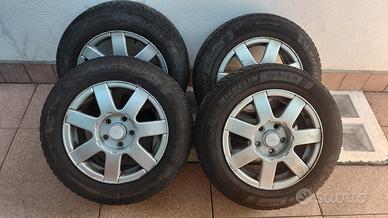Gomme invernali 195/65 R15 con cerchio in lega