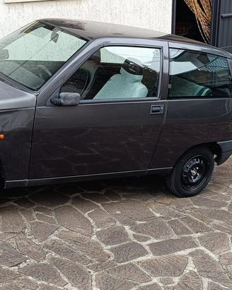 Lancia Y10