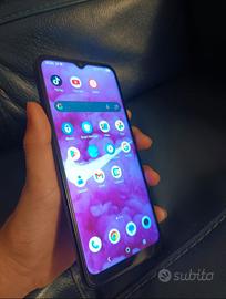 TCL 306    32 MB    3 fotocamere 