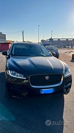 Jaguar F-Pace 2.0 D 180 CV AWD