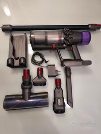 Dyson V11 🔥 Batteria Nuova –Completo di Accessori
