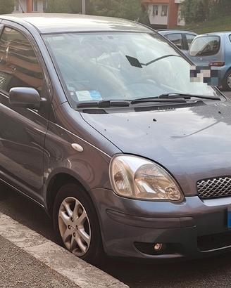 Toyota Yaris 1.0 benzina 2005 – circa 155.000 km