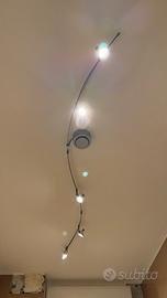 Faretti con binario flessibile