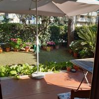 Appartamento con giardino al mare