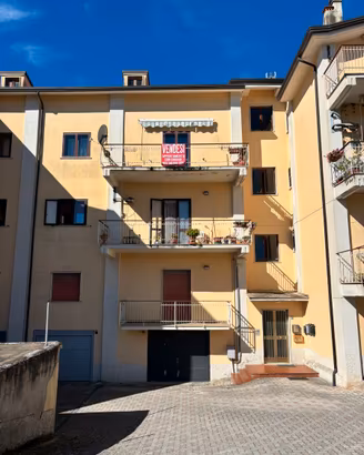 Appartamento compreso di Garage Lioni