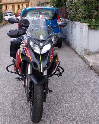 moto Benelli TRK 502