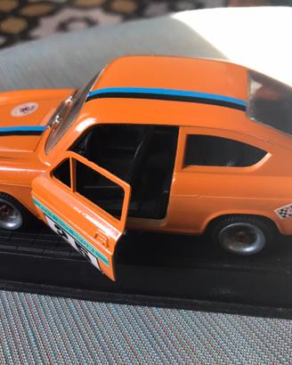 NACORAL NO BBURAGO FIAT 850 coupe 1/25