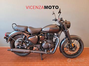 Royal Enfield Classic 350 stealth black in promozi