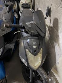 Per ricambi o da sistemare kymco agility 125 nero