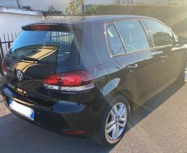 Volkswagen Golf nera 1.6 bifuel highline