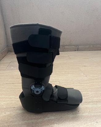Tutore ortopedico a stivaletto di tipo Walker 