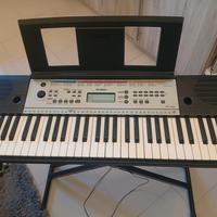 YAMAHA YPT-260 e supporto tastiera