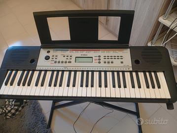 YAMAHA YPT-260 e supporto tastiera
