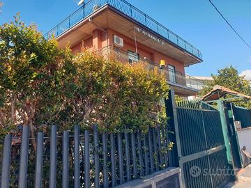 Appartamento 70 mq in villetta trappeto-battiati