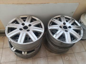 cerchi lega Ford fiesta