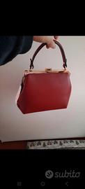 Borsetta bordeaux in pelle 