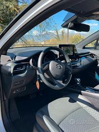 Toyota CHR 184 cv full hybrid