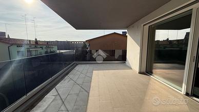 3 LOCALI A PORDENONE