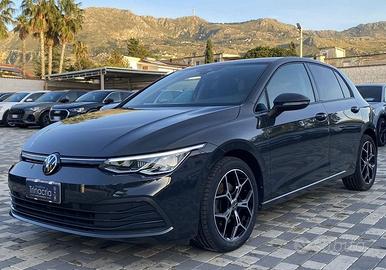 Volkswagen Golf 8 Life 2.0 TDI 116CV