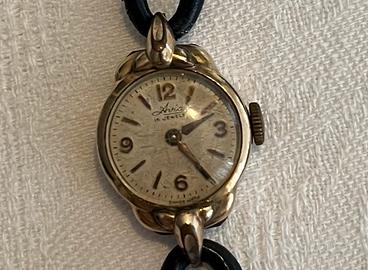 Orologio Avia a carica manuale NON FUNZIONANTE