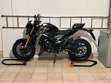 Suzuki Gsx S 750