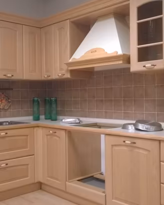 CUCINA DA ESPOSIZIONE IN FRASSINO