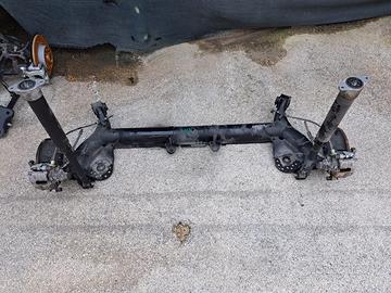 ford fiesta assale posteriore anno 2020