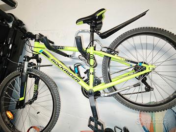 Bicicletta mountain bike verde per ragazzi