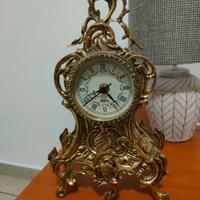 orologio elettronico vintage in ottone 