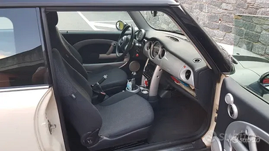 MINI Mini 1.6 16V Cooper
