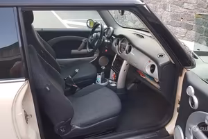 MINI Mini 1.6 16V Cooper