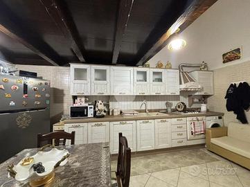 3 LOCALI A CASTELLAMMARE DI STABIA