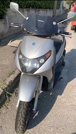 Piaggio Beverly 200 – Anno 2005