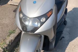Piaggio Beverly 200 – Anno 2005